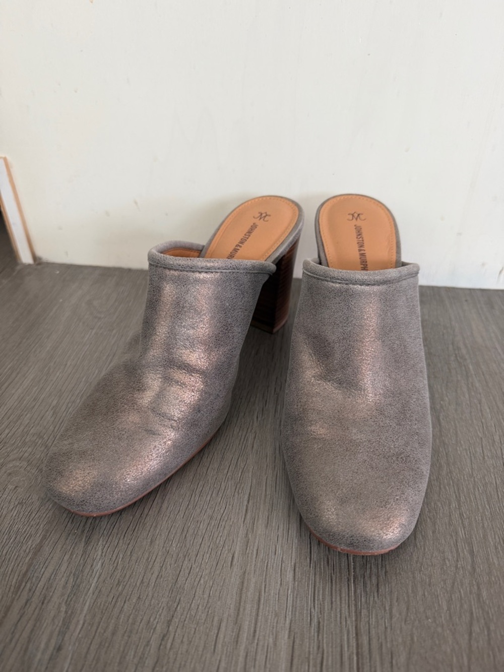 Johnston & Murphy Metallic Gray Mule Heels